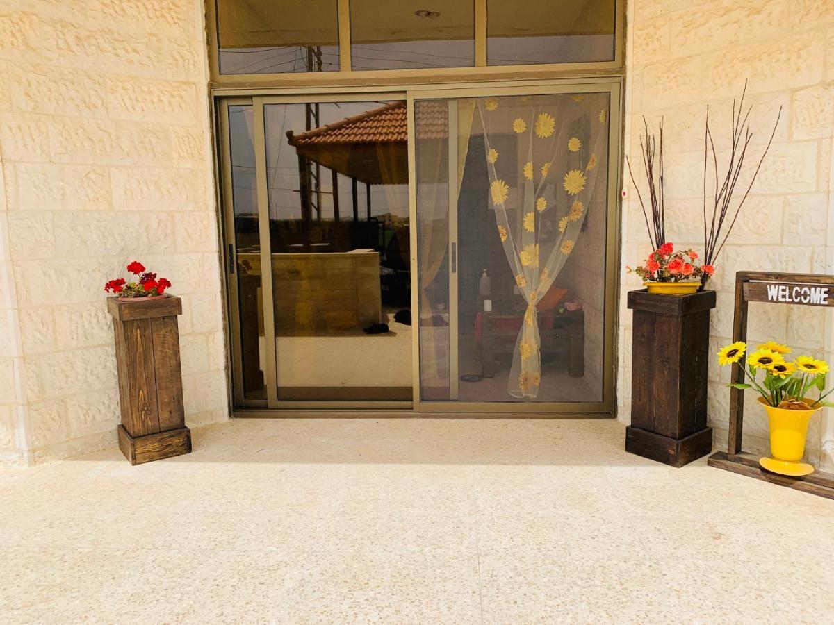 Laura'S Modern Villa Madaba Exterior photo